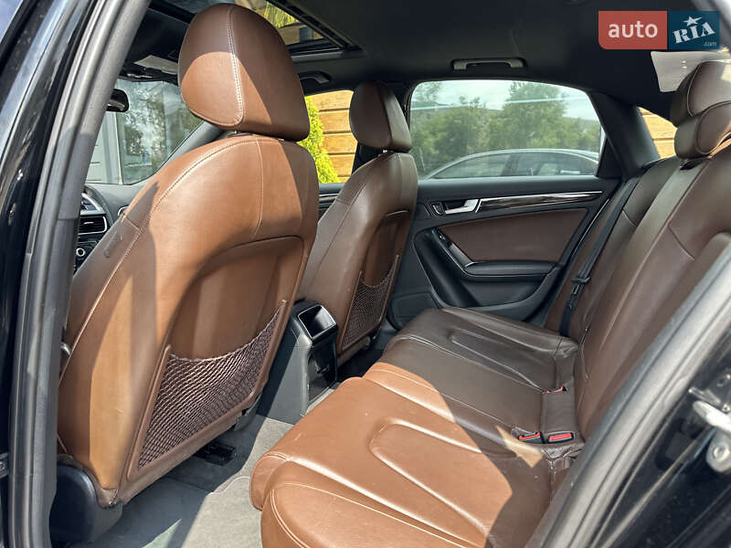 Седан Audi A4 2013 в Шептицькому