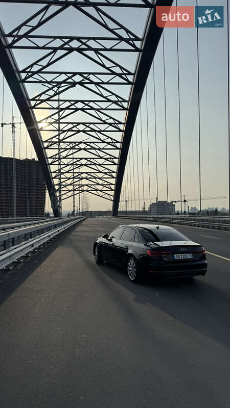 Седан Audi A4 2016 в Киеве