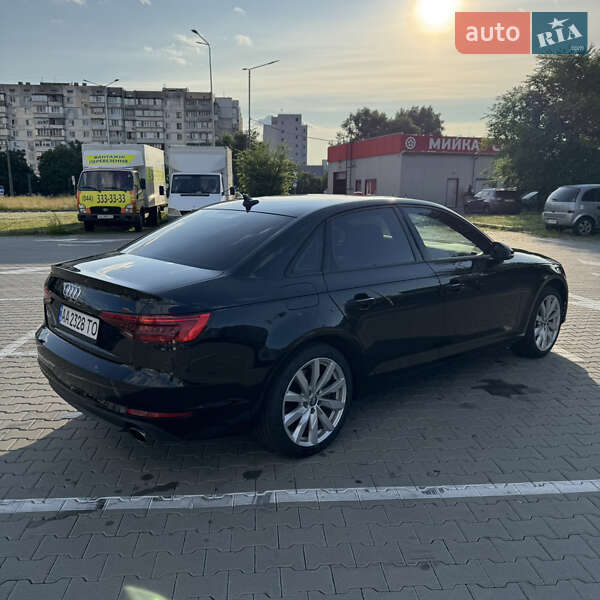 Седан Audi A4 2016 в Киеве