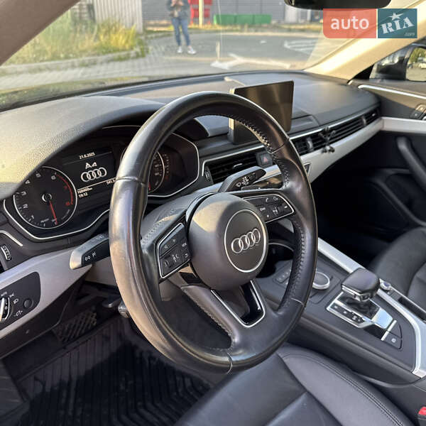 Седан Audi A4 2016 в Киеве