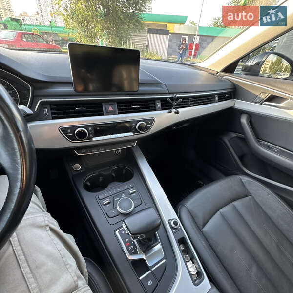 Седан Audi A4 2016 в Киеве