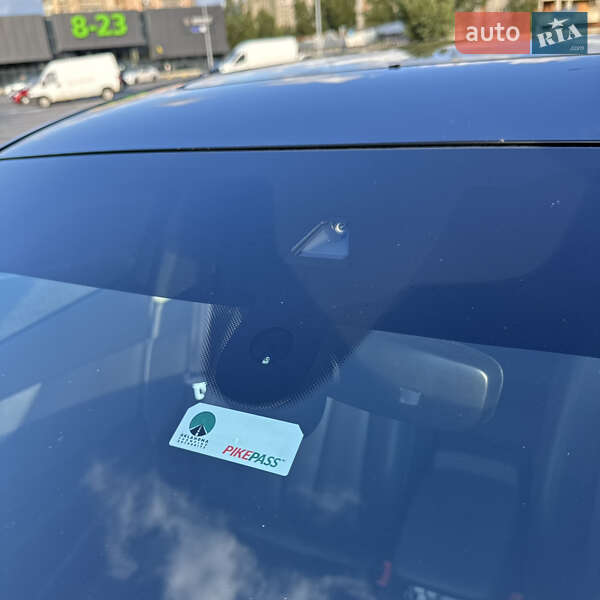 Седан Audi A4 2016 в Киеве