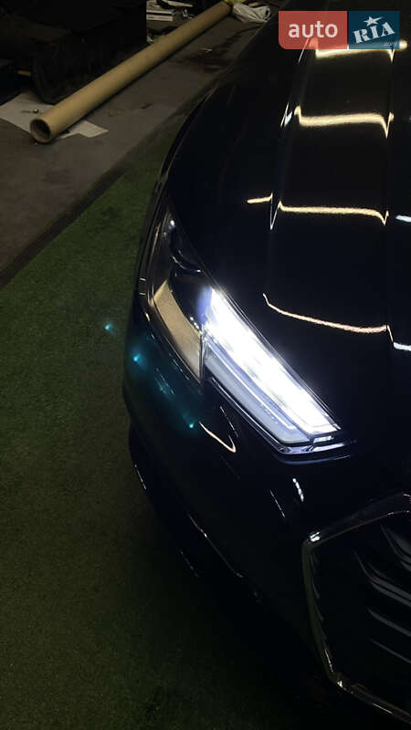 Седан Audi A4 2016 в Киеве