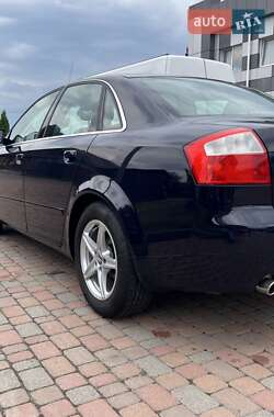 Седан Audi A4 2003 в 