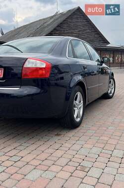 Седан Audi A4 2003 в 