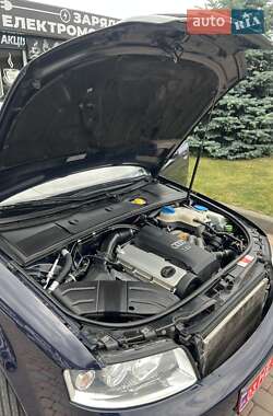Седан Audi A4 2003 в 