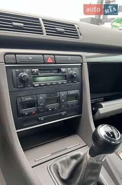 Седан Audi A4 2003 в 