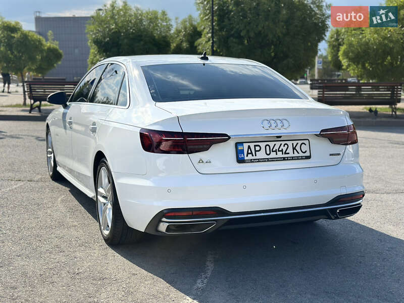 Седан Audi A4 2022 в Запорожье