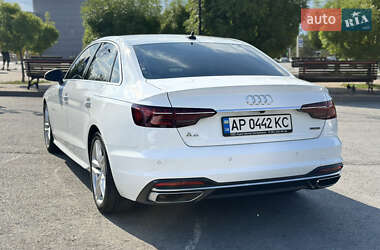 Седан Audi A4 2022 в 