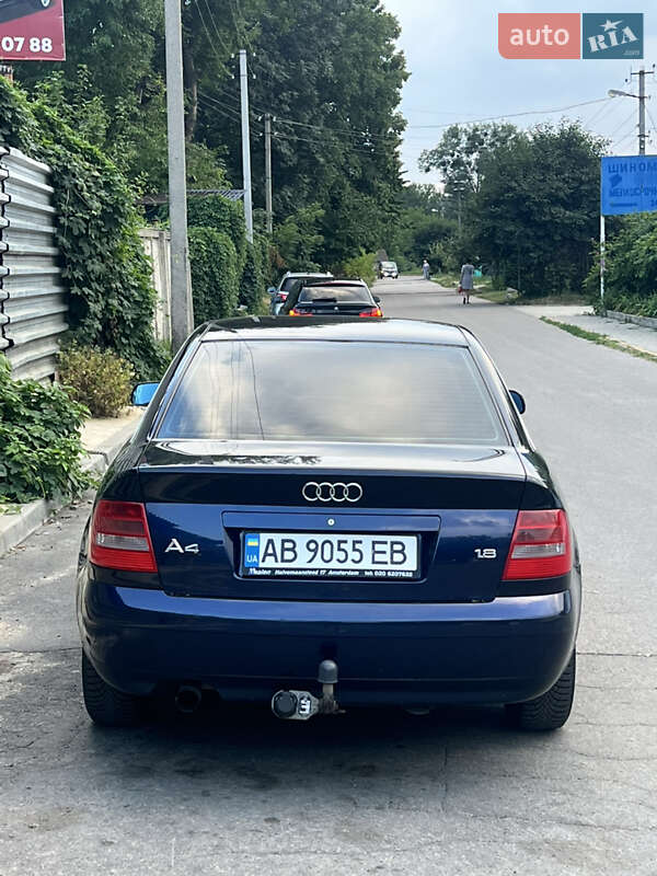 Седан Audi A4 1999 в Умані