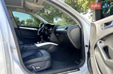 Седан Audi A4 2015 в 