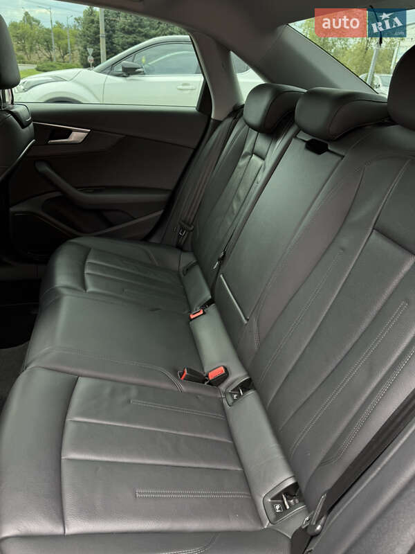 Седан Audi A4 2018 в Киеве фото 37 Седан Audi A4 2018 в Киеве