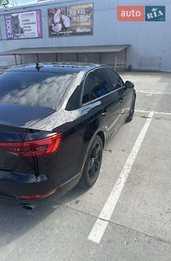 Седан Audi A4 2016 в 
