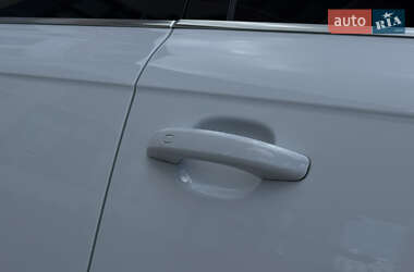 Седан Audi A4 2015 в 
