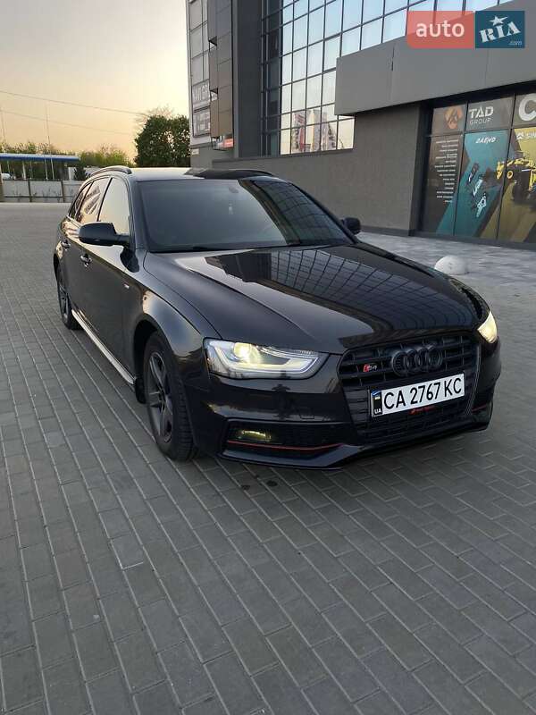 Універсал Audi A4 2013 в Черкасах