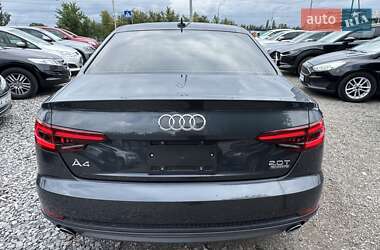 Седан Audi A4 2018 в 