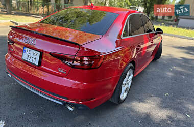 Седан Audi A4 2017 в 
