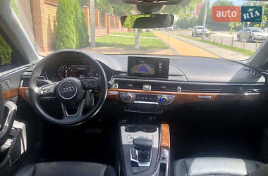 Седан Audi A4 2018 в 