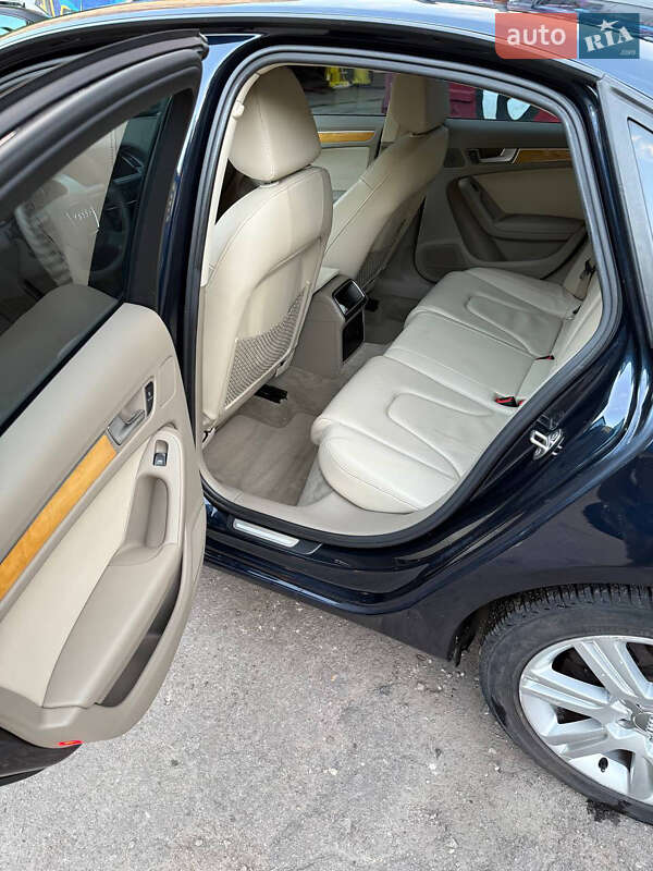 Седан Audi A4 2009 в Киеве