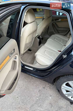 Седан Audi A4 2009 в 