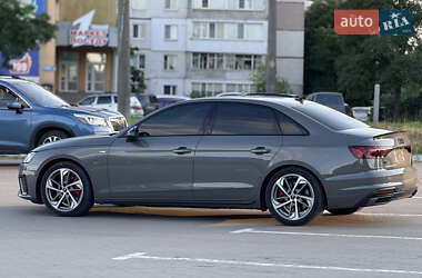 Седан Audi A4 2023 в 