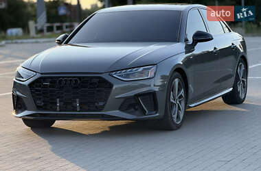 Седан Audi A4 2023 в 