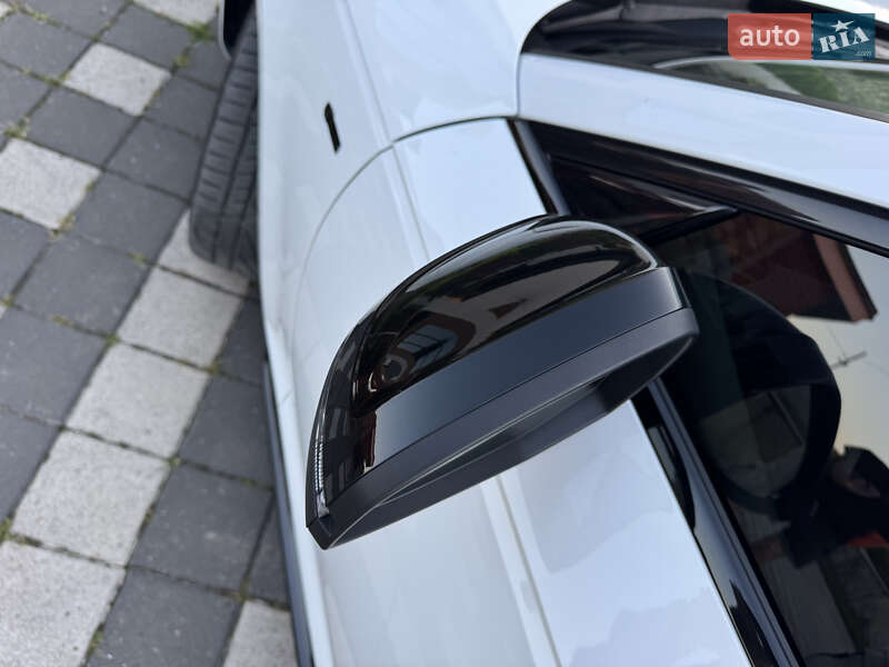 Седан Audi A4 2018 в Стрию