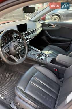 Седан Audi A4 2017 в 