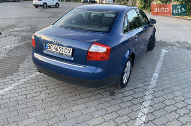 Седан Audi A4 2001 в 