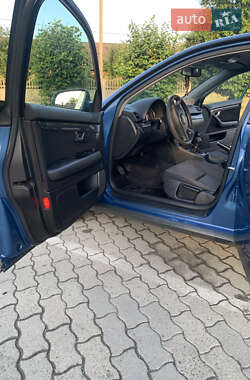 Седан Audi A4 2001 в 