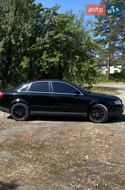Седан Audi A4 2001 в 