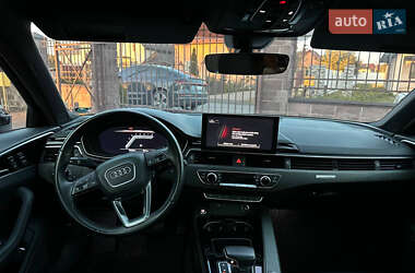 Седан Audi A4 2022 в 