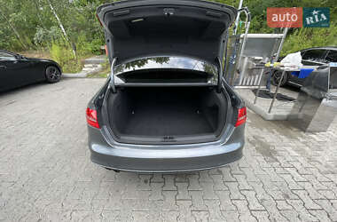Седан Audi A4 2015 в 