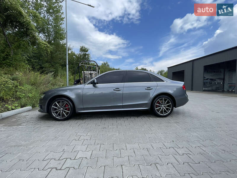 Седан Audi A4 2015 в Львові