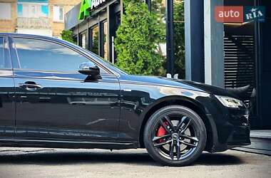 Седан Audi A4 2016 в 