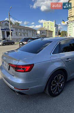 Седан Audi A4 2015 в 