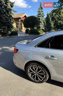 Седан Audi A4 2015 в 