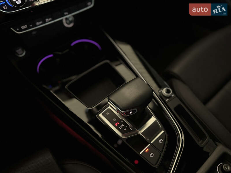 Седан Audi A4 2020 в Николаеве