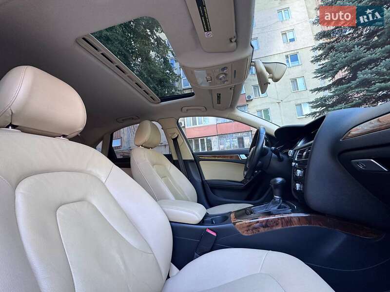Седан Audi A4 2012 в Запоріжжі