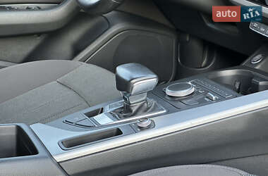 Универсал Audi A4 2016 в 