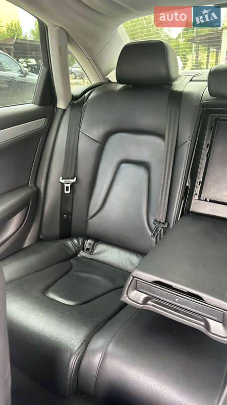 Седан Audi A4 2013 в Трускавці