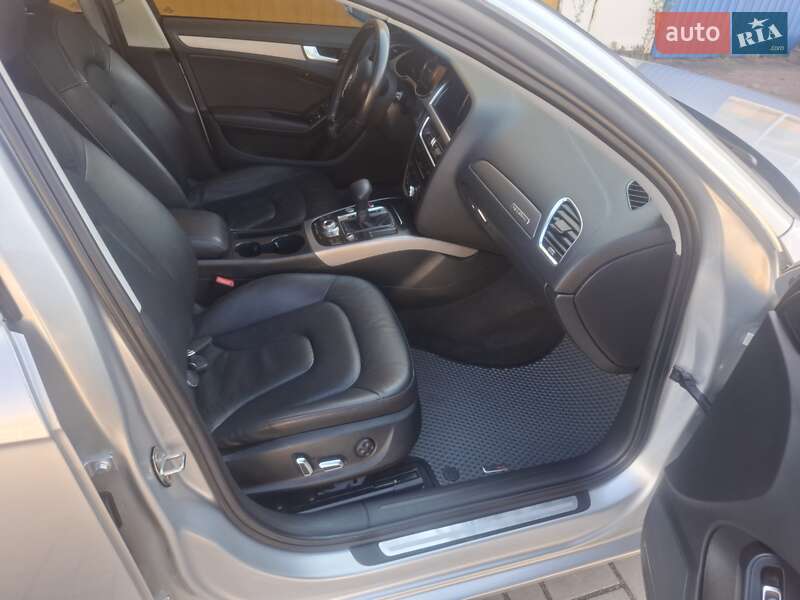 Седан Audi A4 2013 в Житомире