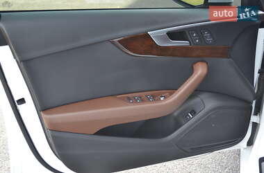 Седан Audi A4 2016 в 
