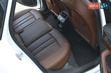 Седан Audi A4 2016 в 