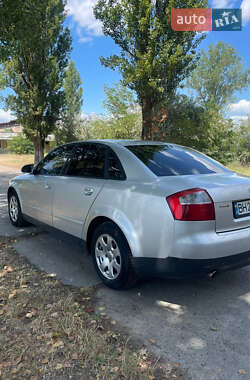 Седан Audi A4 2001 в 