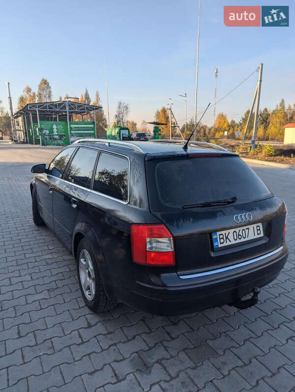 Универсал Audi A4 2001 в Сарнах