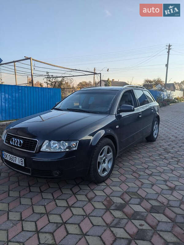 Универсал Audi A4 2001 в Сарнах