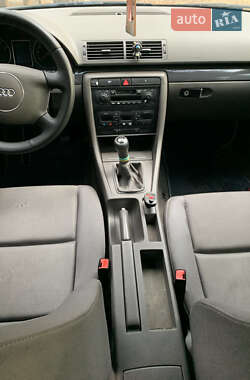 Седан Audi A4 2003 в 