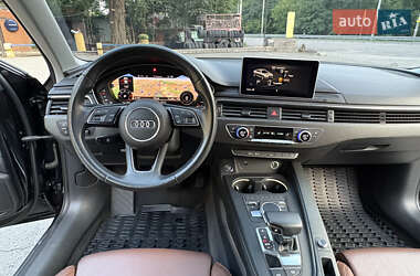 Седан Audi A4 2018 в 
