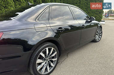 Седан Audi A4 2019 в 